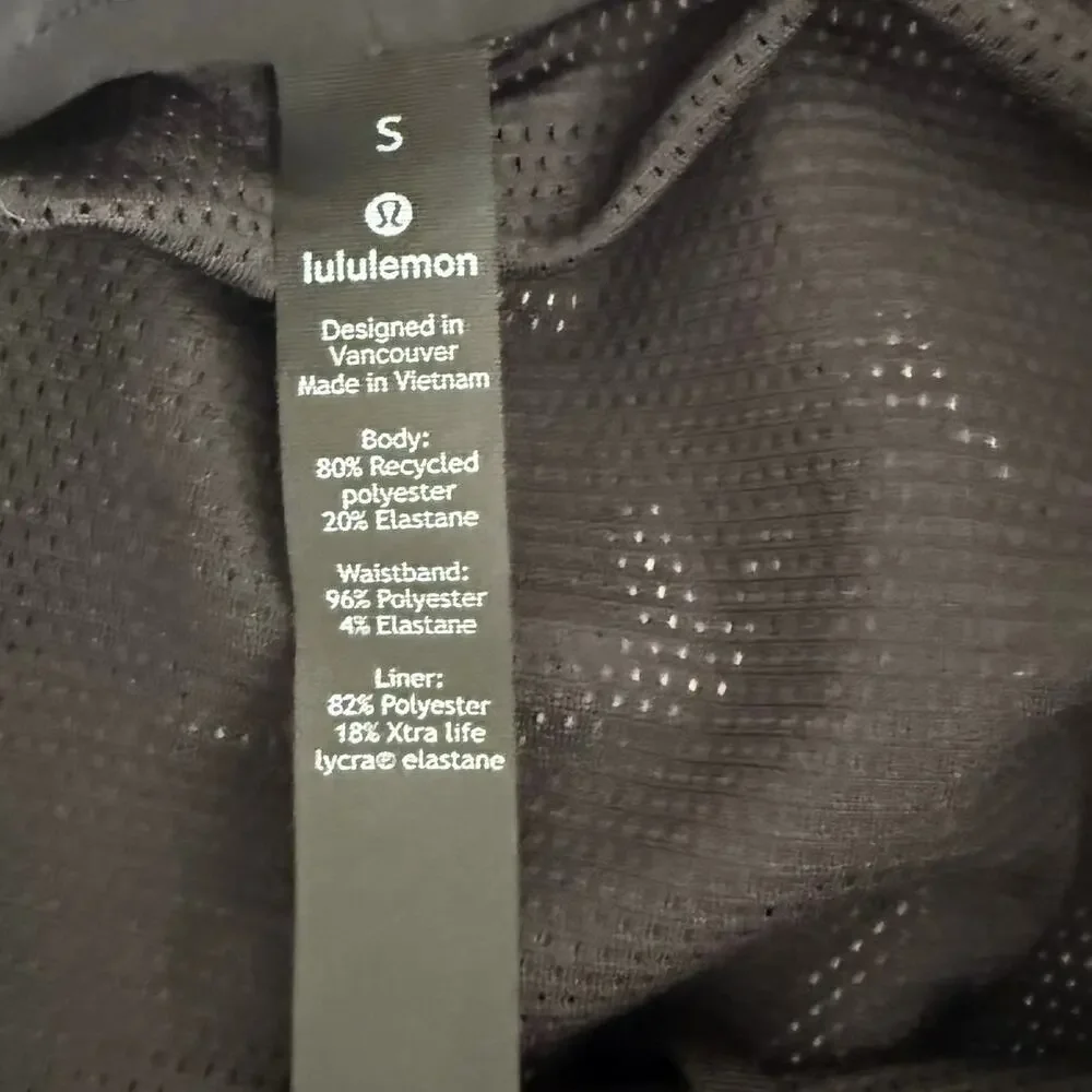 lululemon athletica 27 water